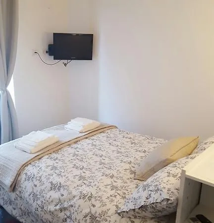 Steps From The Vatican 4*